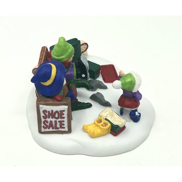 Department 56 ElfLand North Pole Series "A Perfect Fit" - Vintage - Picture 2 of 8